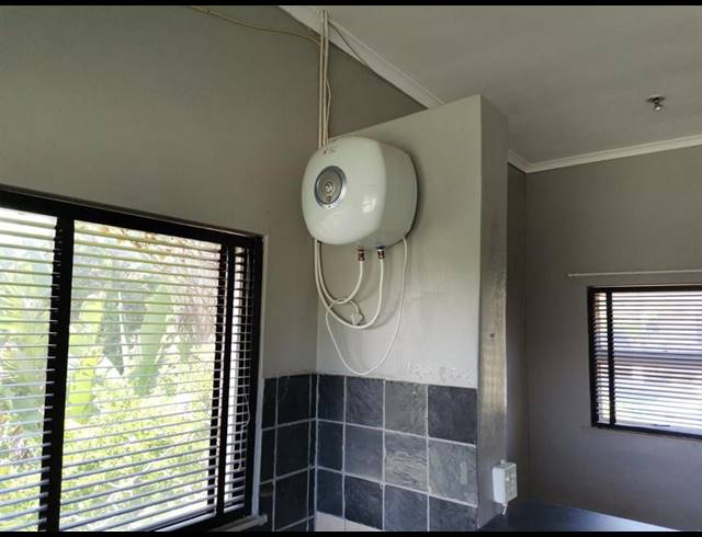 1 BEDROOM PROPERTY TO RENT IN SONSTRAAL